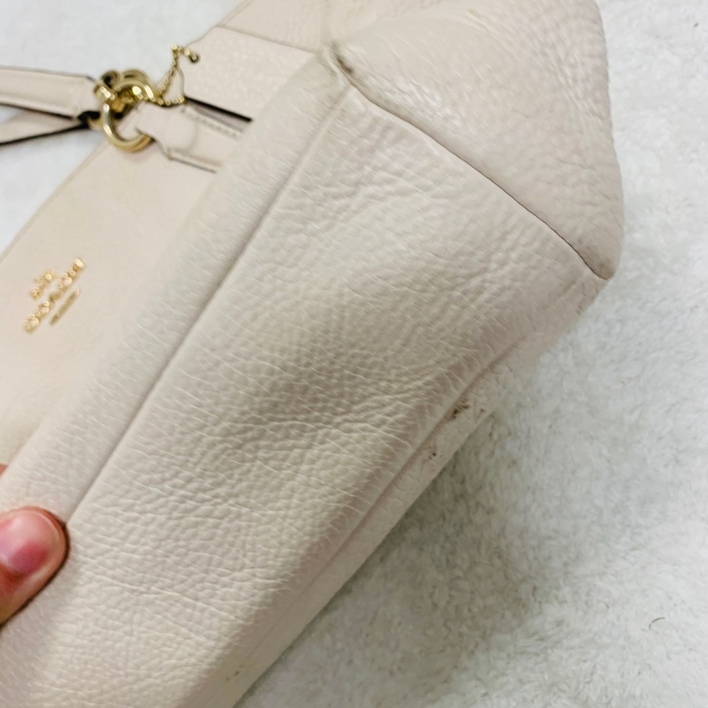 Coach Off White Handbag - Picture 3 of 7